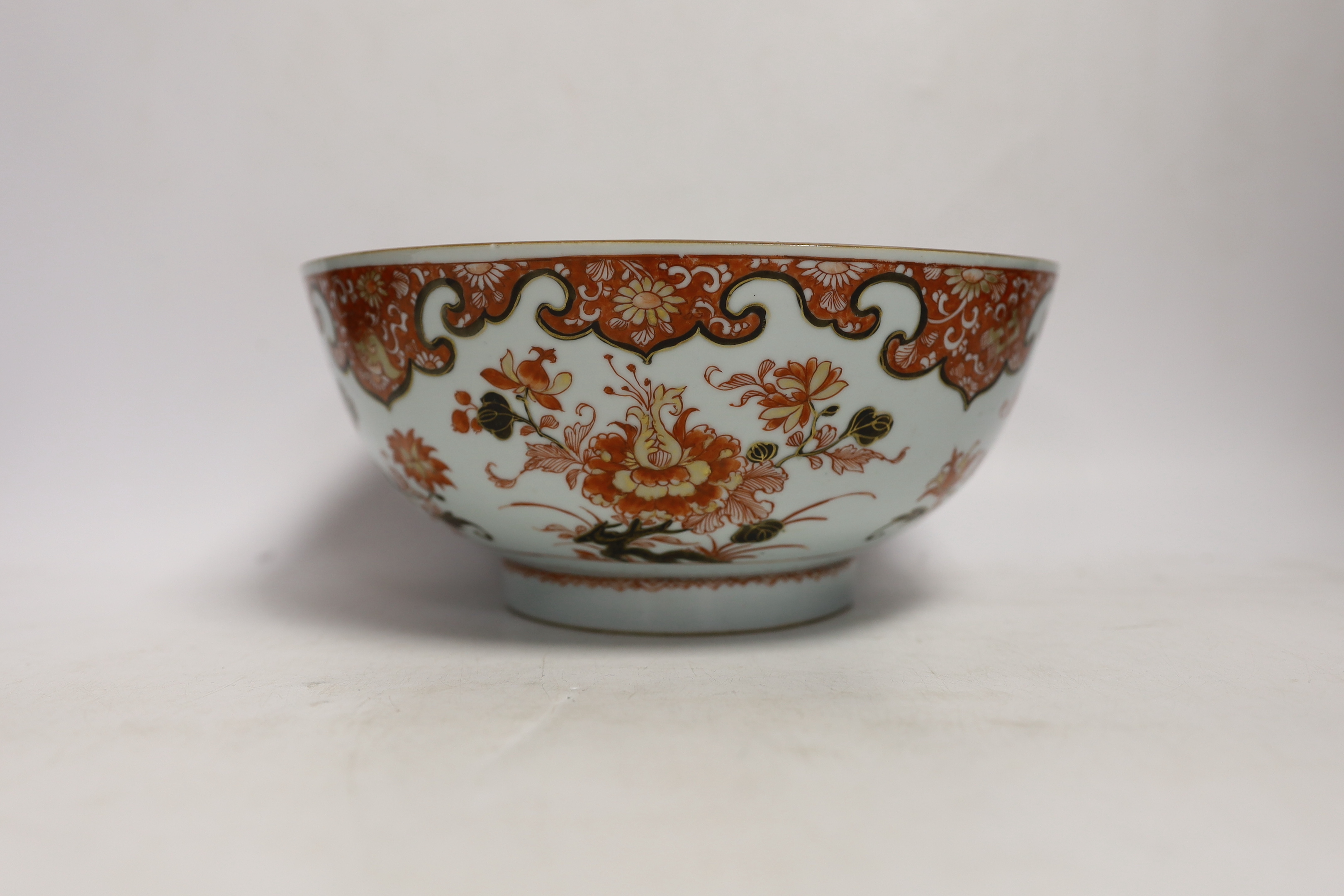 An 18th/19th century Chinese bowl and five plates, bowl 10cm high